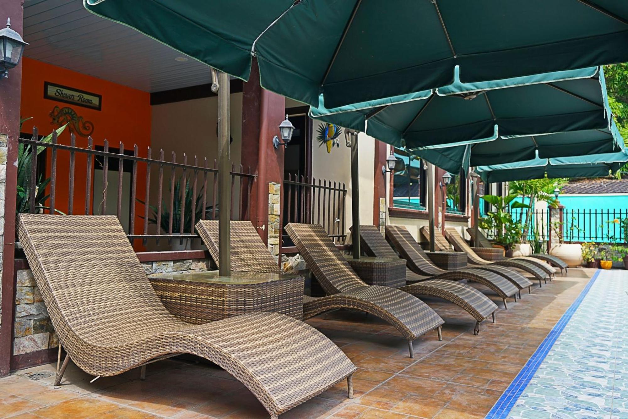 Bella Vista Resort Naguilian Exterior photo